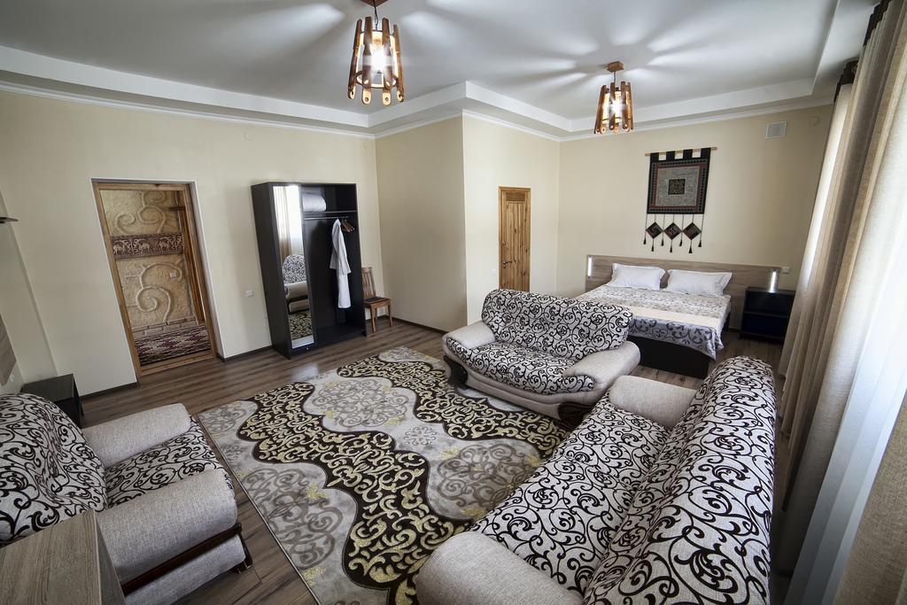 Ethno Boutique Hotel Osch Zimmer foto