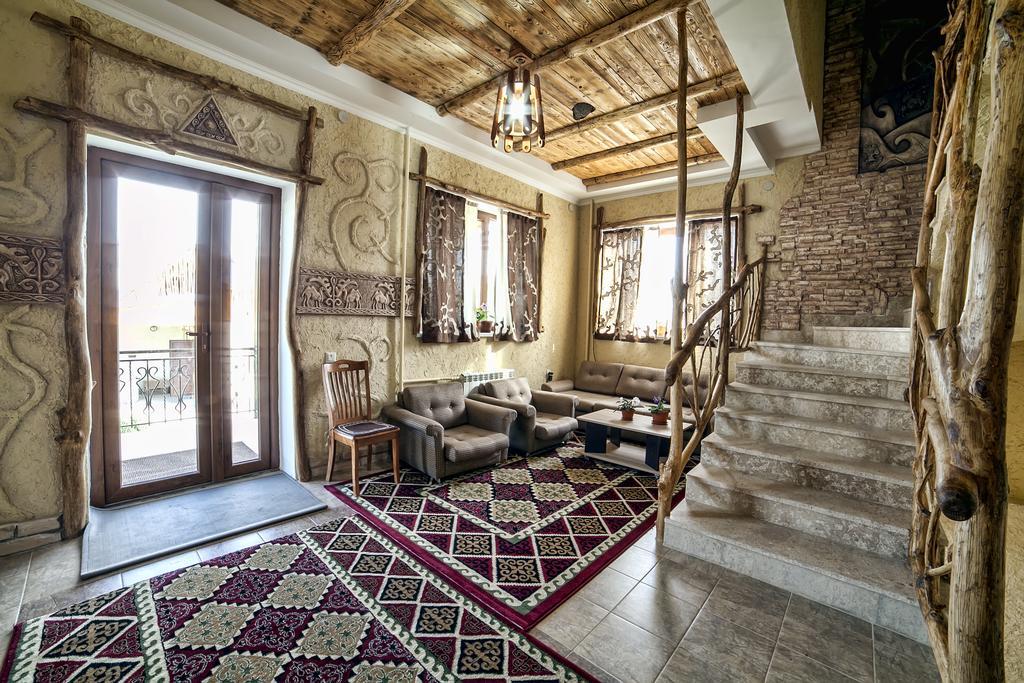 Ethno Boutique Hotel Osch Exterior foto