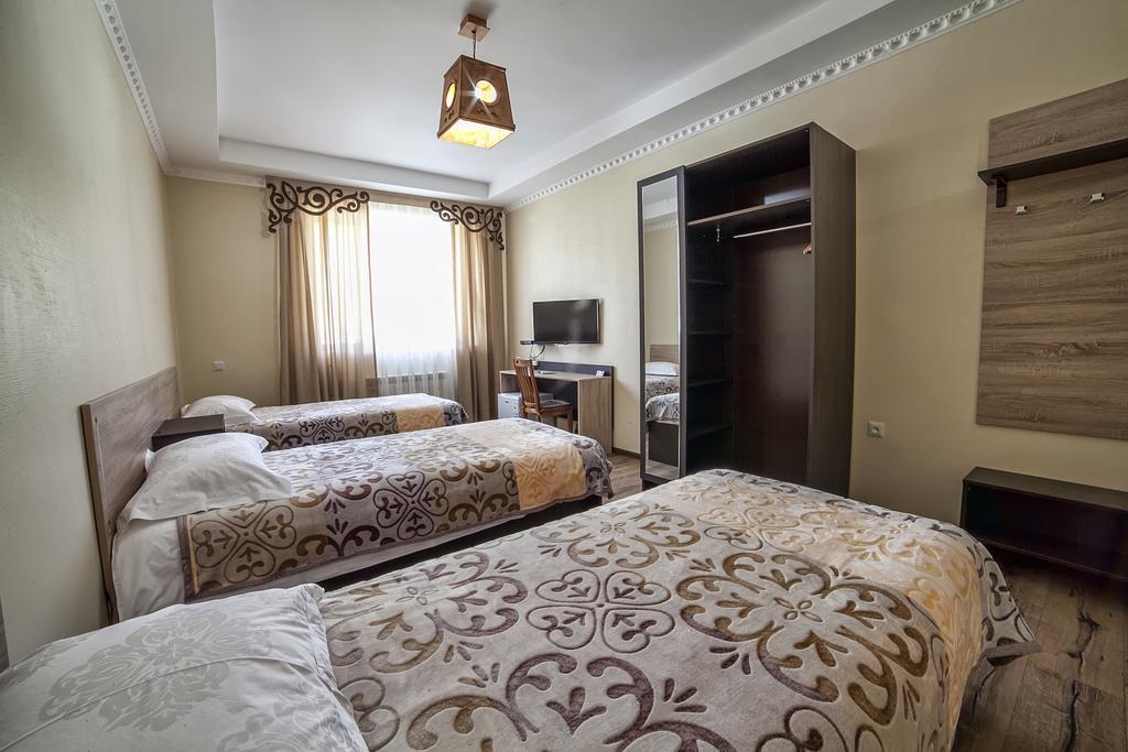 Ethno Boutique Hotel Osch Zimmer foto