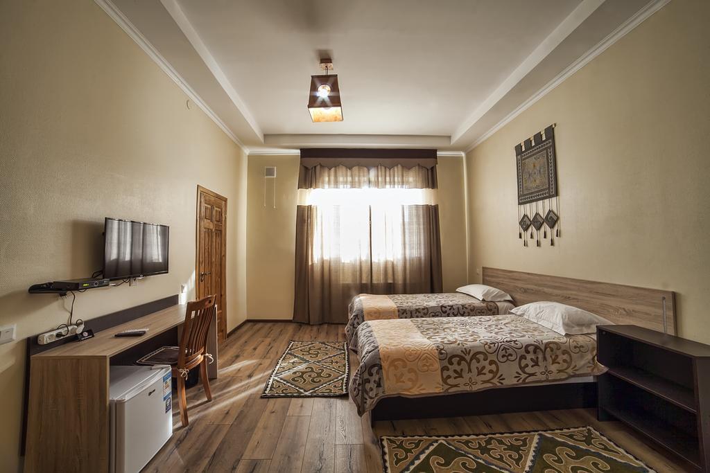 Ethno Boutique Hotel Osch Zimmer foto